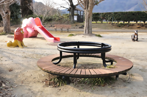 公園内遊具2